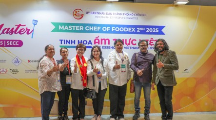 NIỀM TỰ HÀO TỪ HOREX – NGHỆ NHÂN HOÀNG THỊ ÁNH TUYẾT TIẾP TỤC NGỒI “GHẾ NÓNG” TẠI MASTER CHEF OF FOODEX 2025!